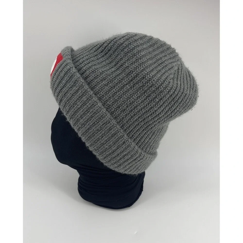The North Face Gray Rib Knit Beanie Hat Red Box Logo Winter‎ Unisex OSFA